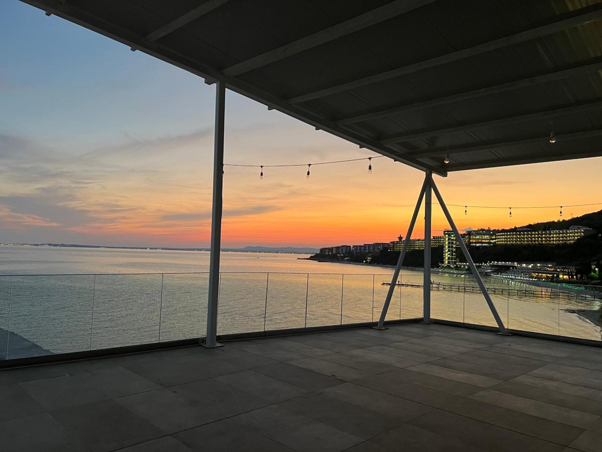 Hotel Amore Beach 埃勒尼特 外观 照片